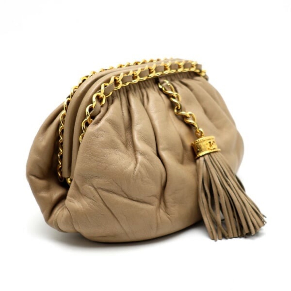 Authentic CHANEL 1988 kiss lock chain around beige Lambskin crossbody bag - Picture 5 of 13